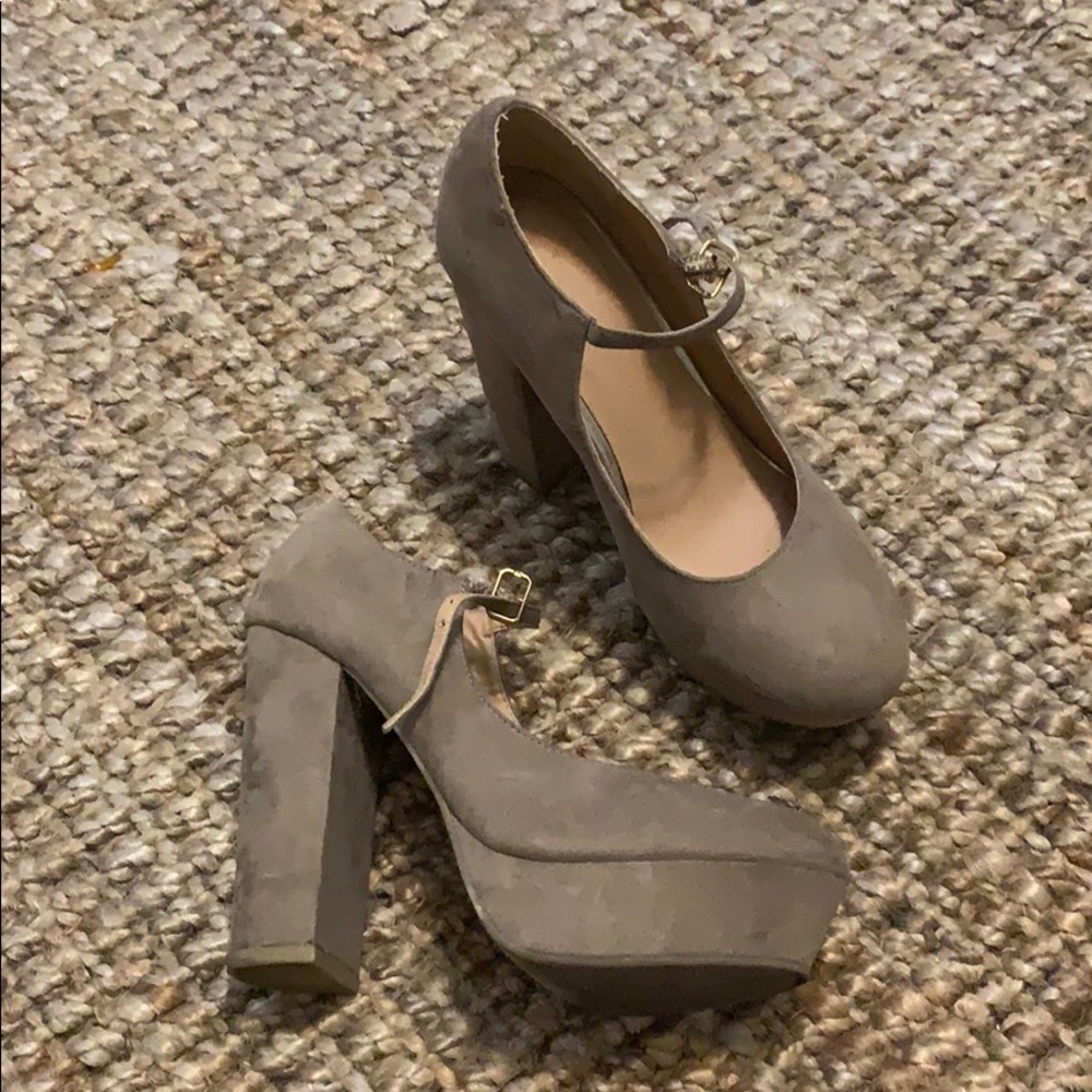 Tan “suede” platform. Mary Jane style. 7.5/8